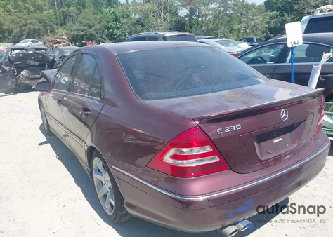 2007 Mercedes-Benz C 230 Sport z USA, uszkodzony, nr VIN WDBRF52H87F917019